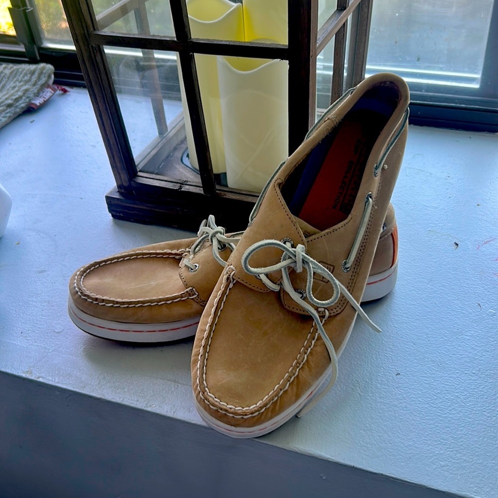 Men’s Sperrys never worn size 11m